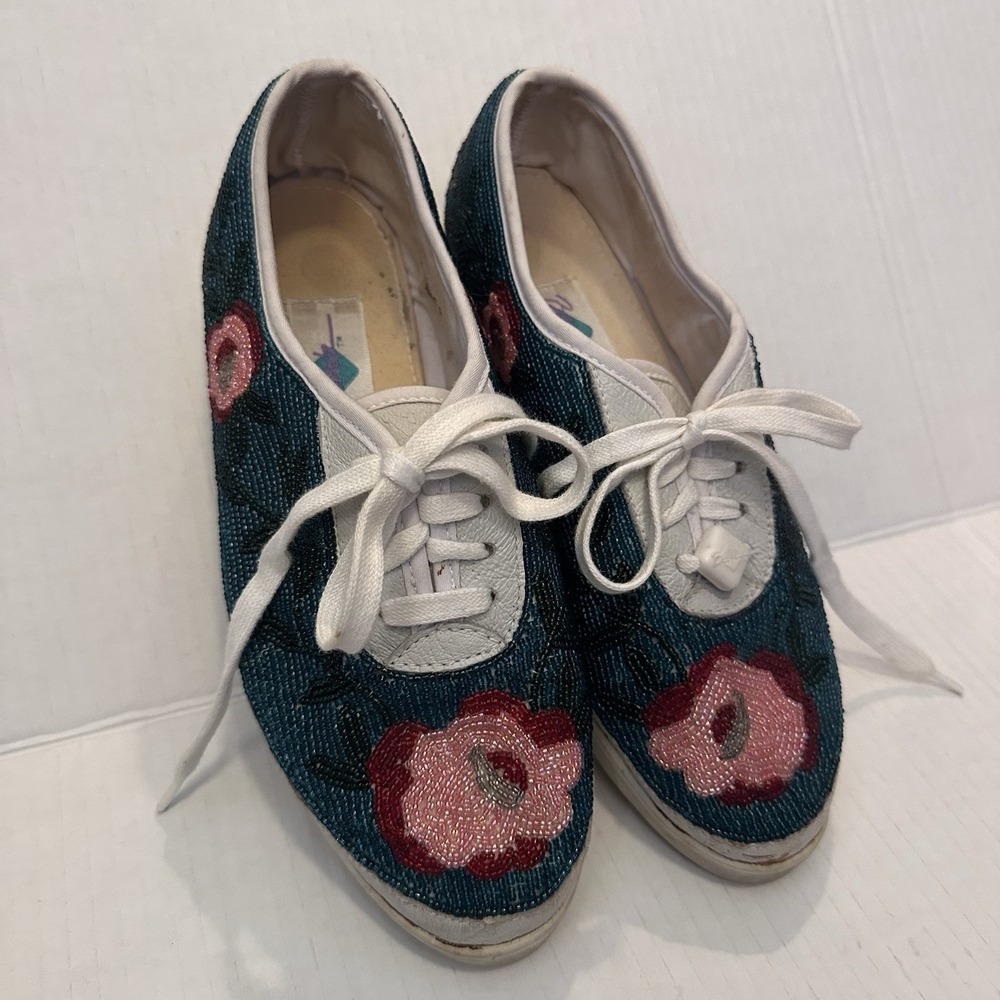 Vintage 1980's Beadz Inc Tennis Shoes Sneakers‎ Sz 6.5 Flower Beaded Deck Retro